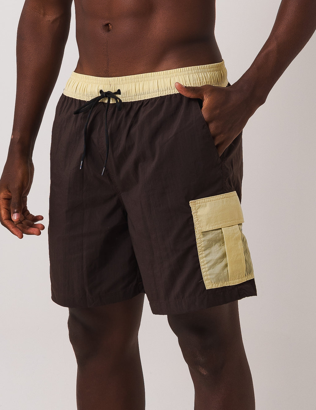 Short Cargo - Marrom com Bege