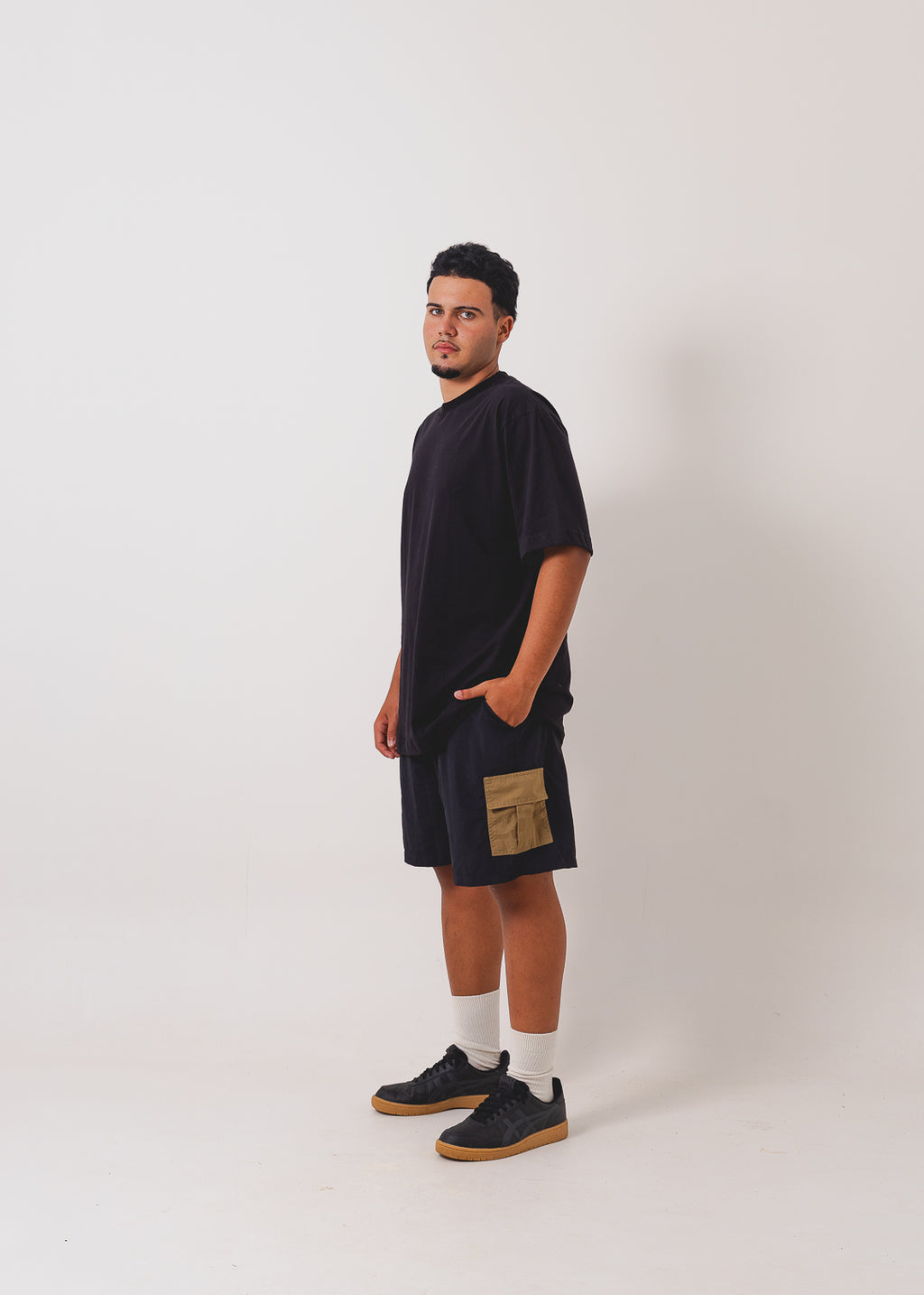 Short Cargo - Preto com Caqui