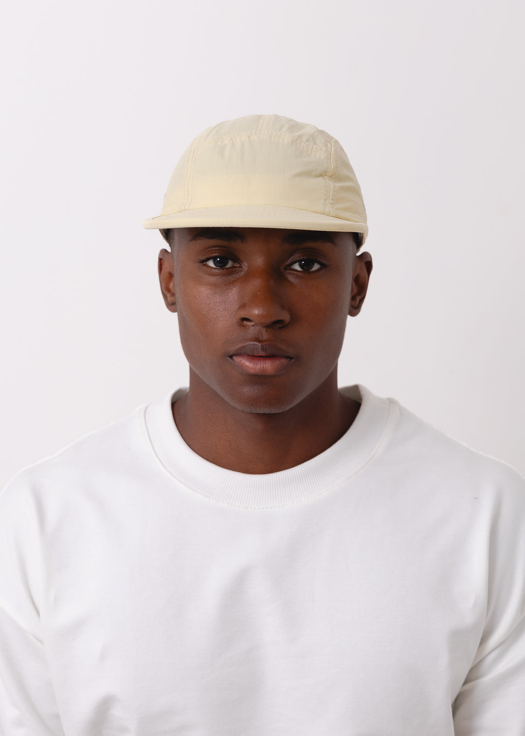 Boné Five Panel Bege