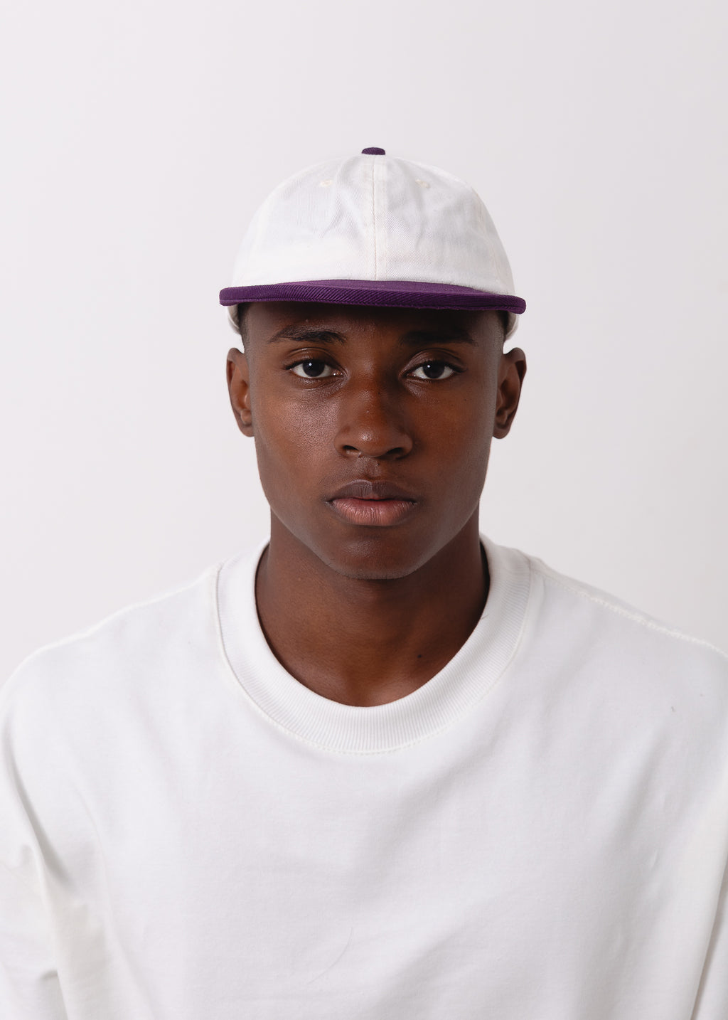 Boné Six Panel Off com Roxo