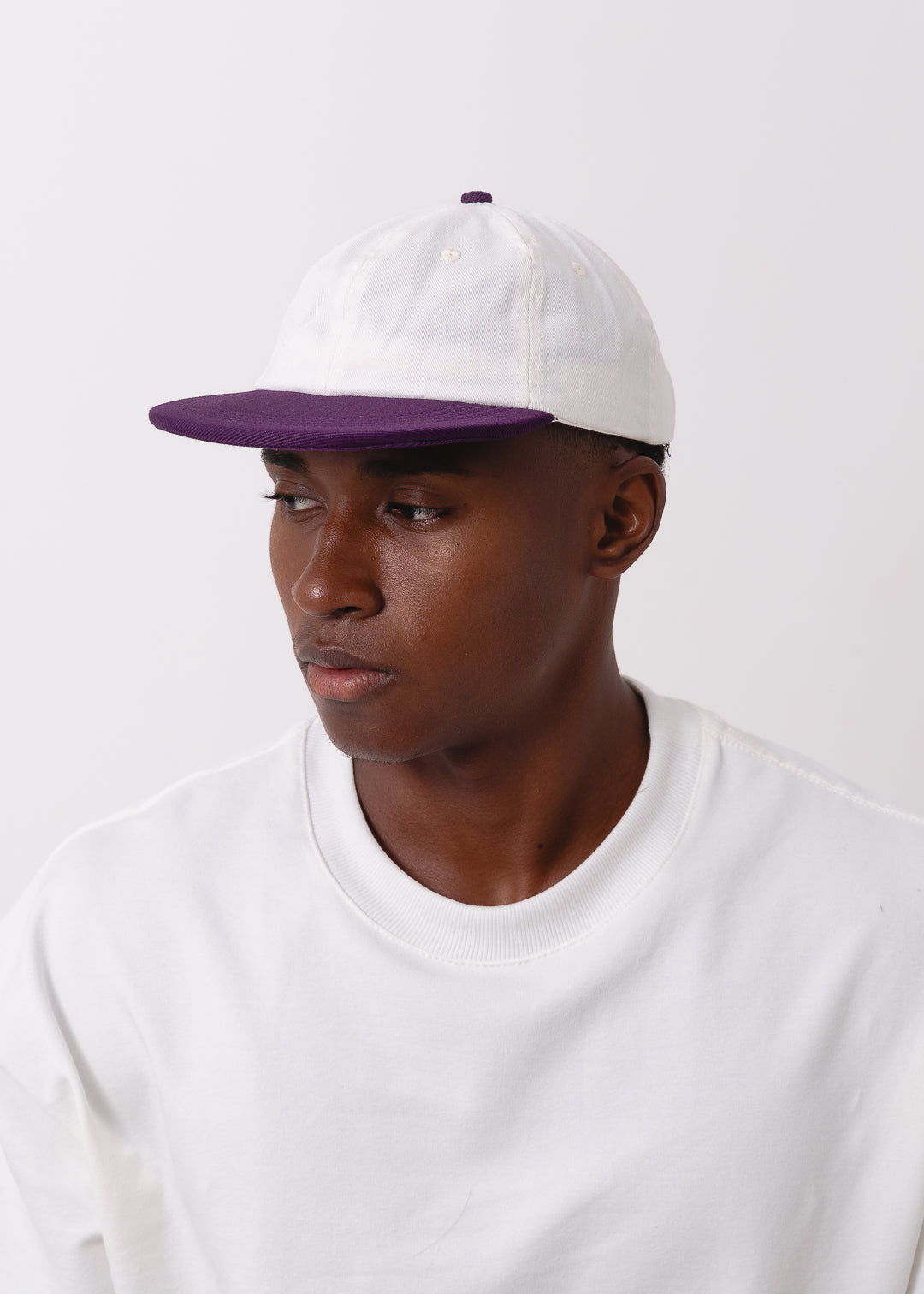 Boné Six Panel Off com Roxo