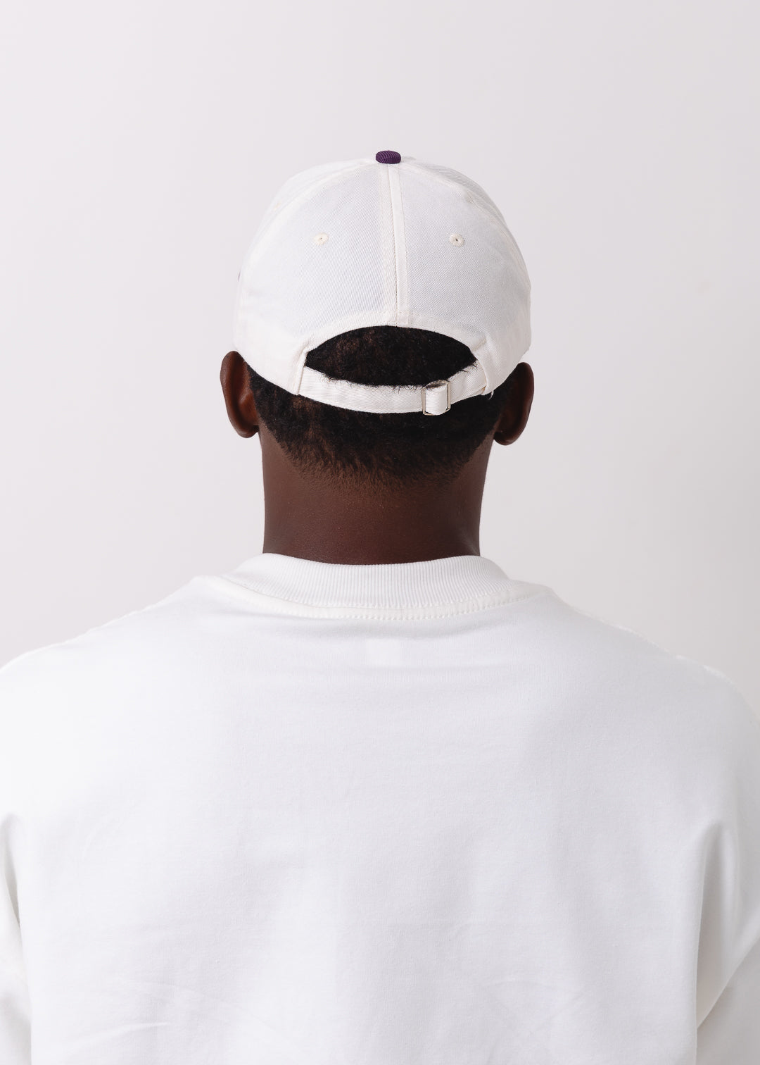 Boné Six Panel Off com Roxo