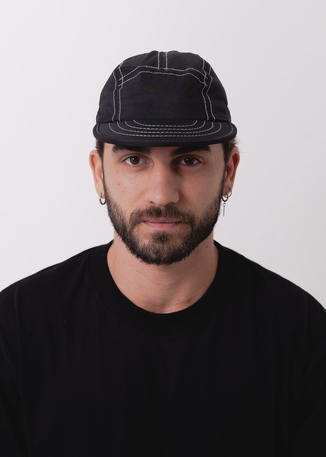 Boné Five Panel Preto com Linha Branca