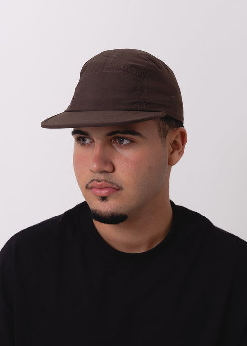 Boné Five Panel Marrom