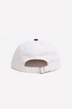 Boné Six Panel Off com Marrom